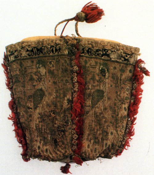 French pouch from the Cathedral of Sens, 13th century,  Includes black, white, dark and light brown, blue, red silk and gold thread. 