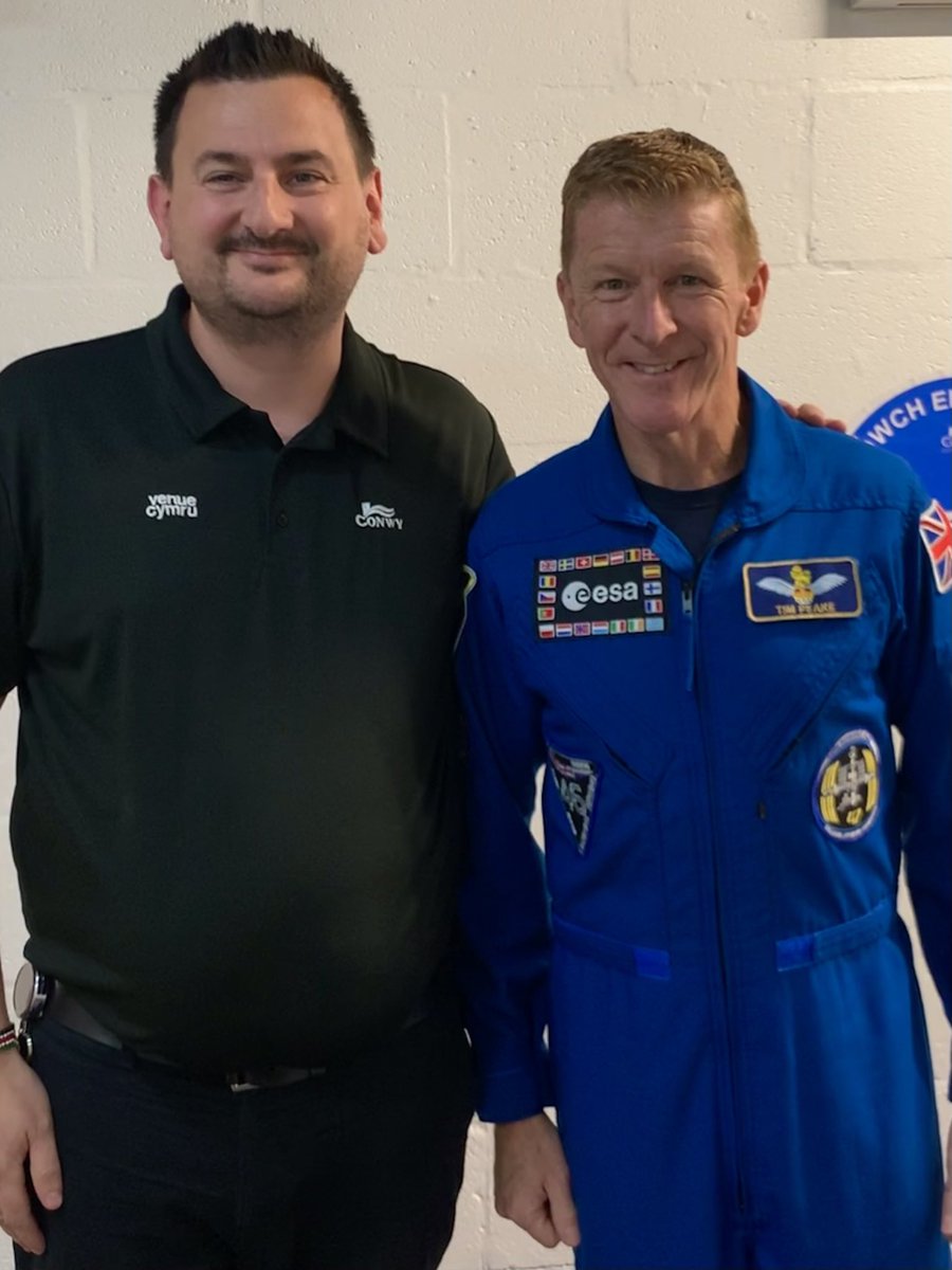 Met ⁦<a href="/astro_timpeake/">Tim Peake</a>⁩ tonight at work. 23 years and one of the best shows I’ve ever worked ⁦<a href="/VenueCymru/">Venue Cymru</a>⁩ #Space