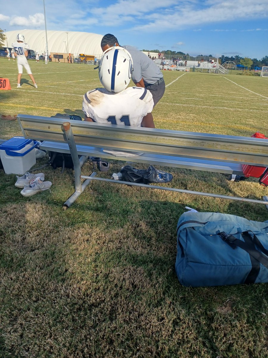 jews_mark's tweet photo. The Junior #GMen for the win!!!!!
14 tackles, 2 sacks, 1 forced fumble
2 kick returns. 2 Cramping calf muscles😂🙃🤣 #DaysWork https://t.co/RPbiVDLfPx
