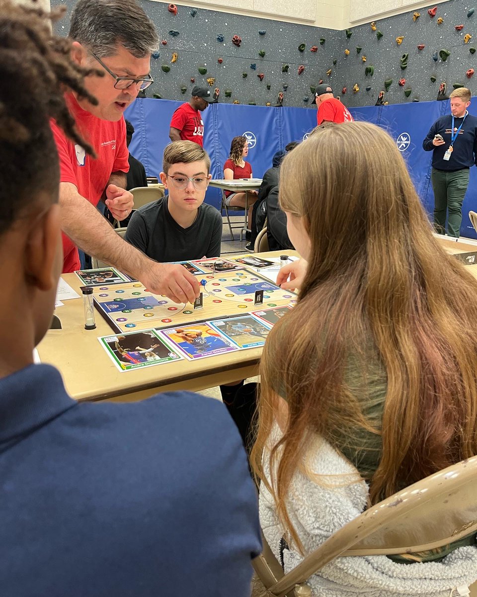 ElizaBlaker55's tweet photo. Such a fun day partnering with @EliLillyCo and @Pacers for the kickoff of Math Hoops! Our 7th and 8th graders had a blast practicing math skills in a new, exciting way! #mathhoops #mathfun #ipsbutlerlab55 #indianapolispublicschools https://t.co/GLDk7Gjpca