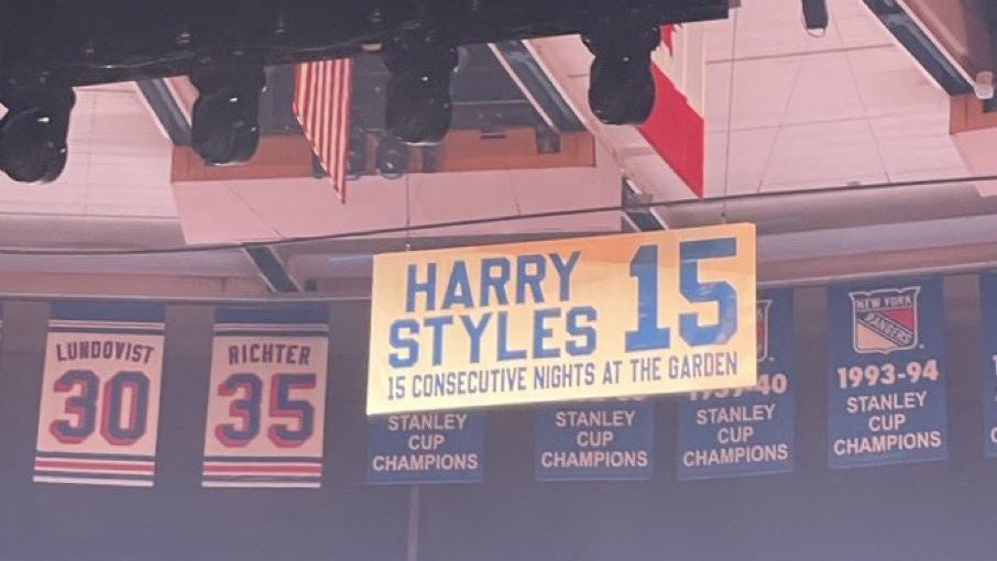 luxifer162's tweet photo. @Harry_Styles I'm so proud of you, you deserve this my love❤ https://t.co/Opt1qFG6Yf
