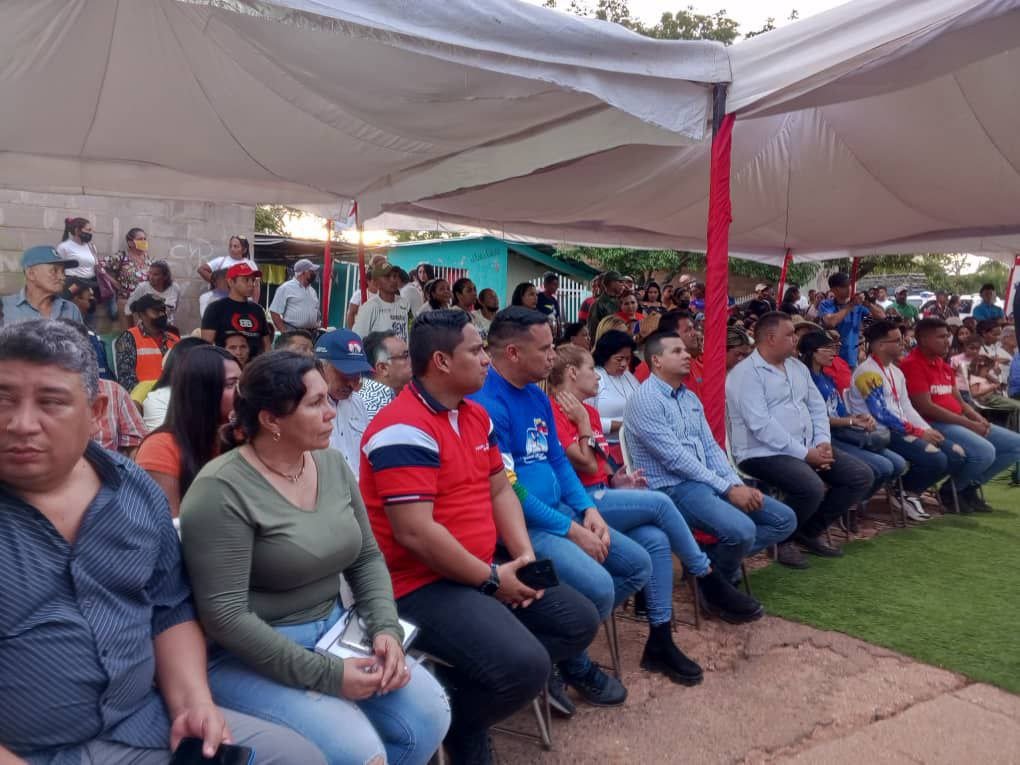 #EnVivo🔴 “En el Castrero, comunidad del municipio Roscio Nieves, se entregó una bomba 3 HP para el suministro de agua potable a toda esa comunidad” <a href="/josemvasquez/">José Vásquez</a> 

#Guárico
#CuídateYRefuerzaTuVacuna
#VamosPaLante