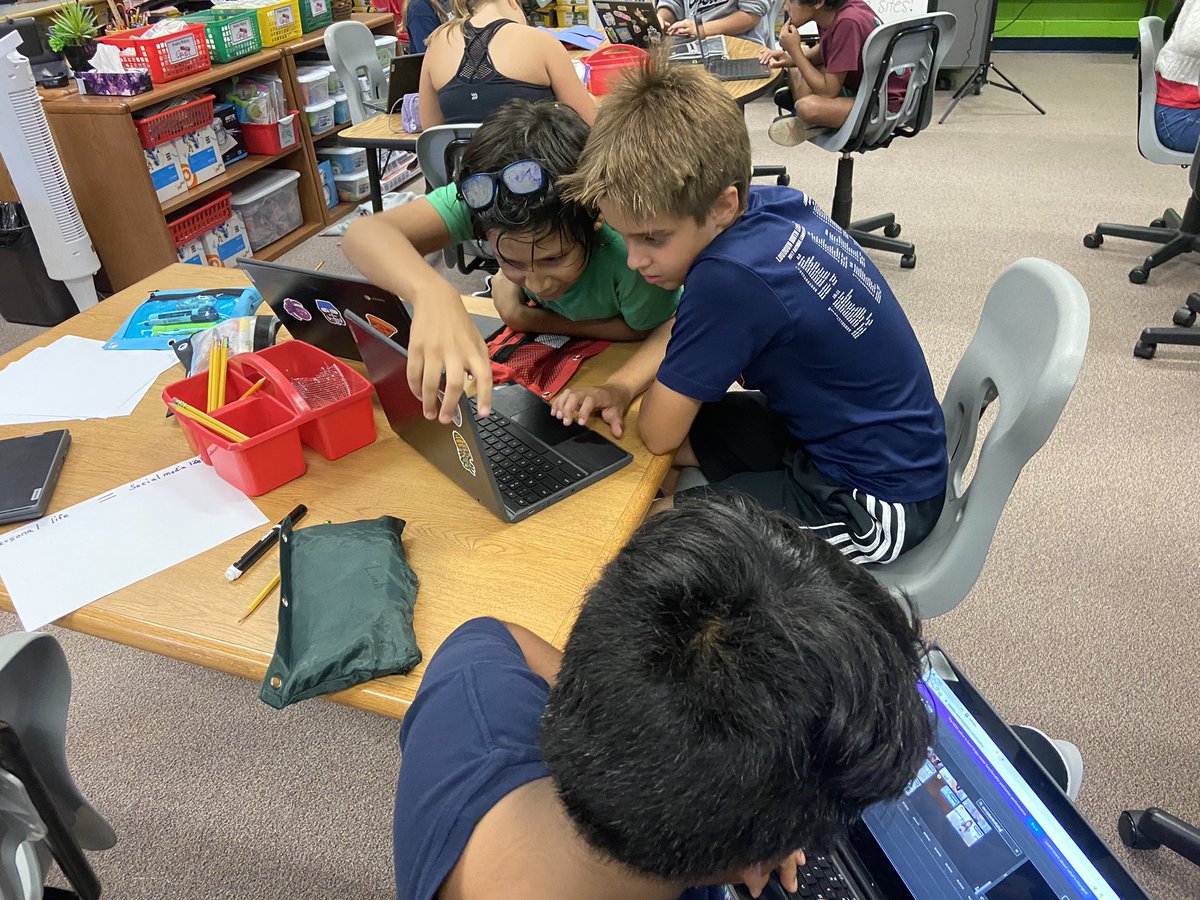 agmteach's tweet photo. @LCPSLegacy we are loving the collaboration and creativity happening in the Creation Station today! #5thgraderocks https://t.co/dPxtHcC6RI