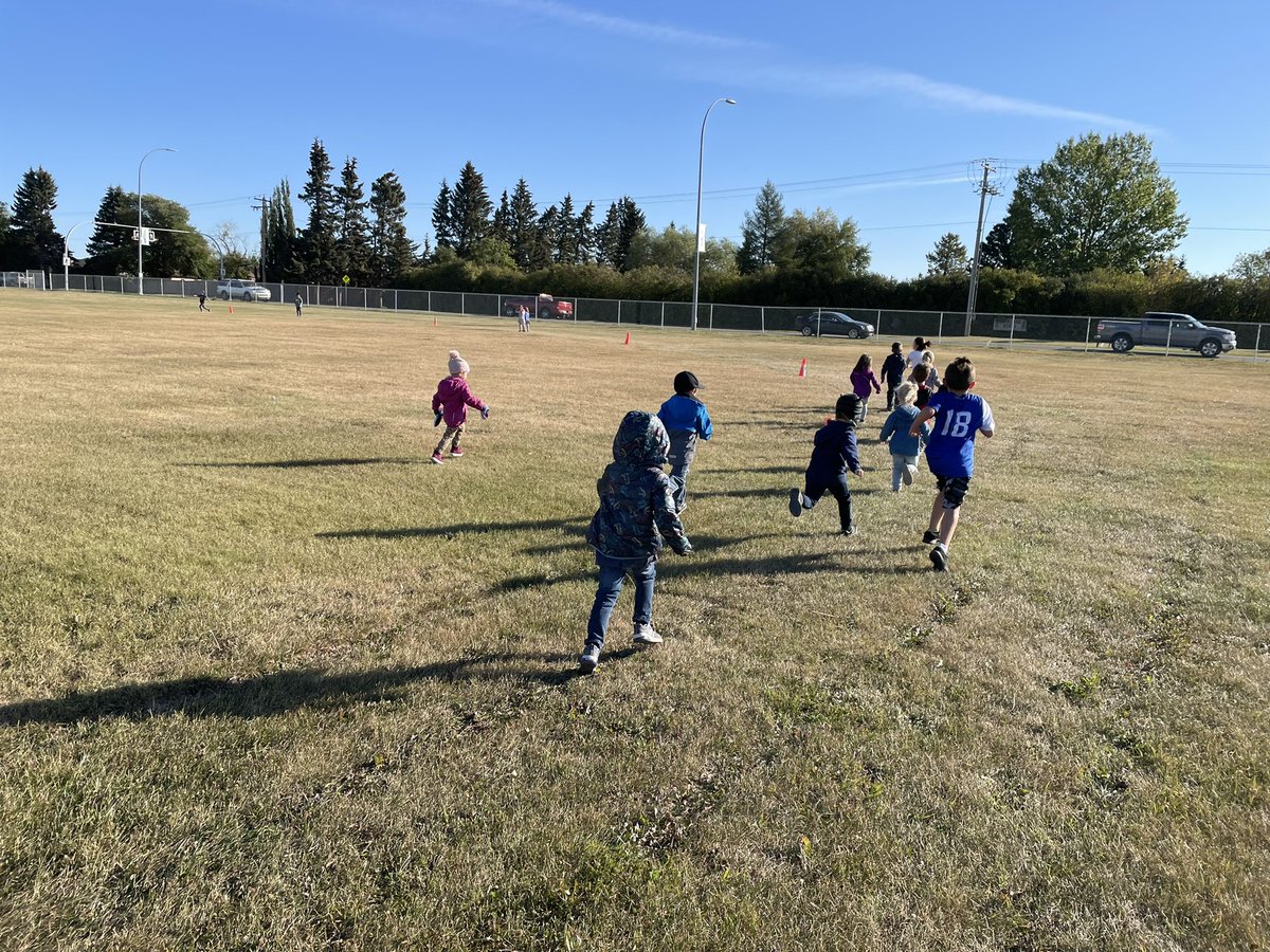 What a beautiful day to head outside and participate in the Terry Fox run! <a href="/EJSMSchool/">Ecole J S McCormick</a> <a href="/TerryFoxCanada/">Terry Fox Foundation</a>