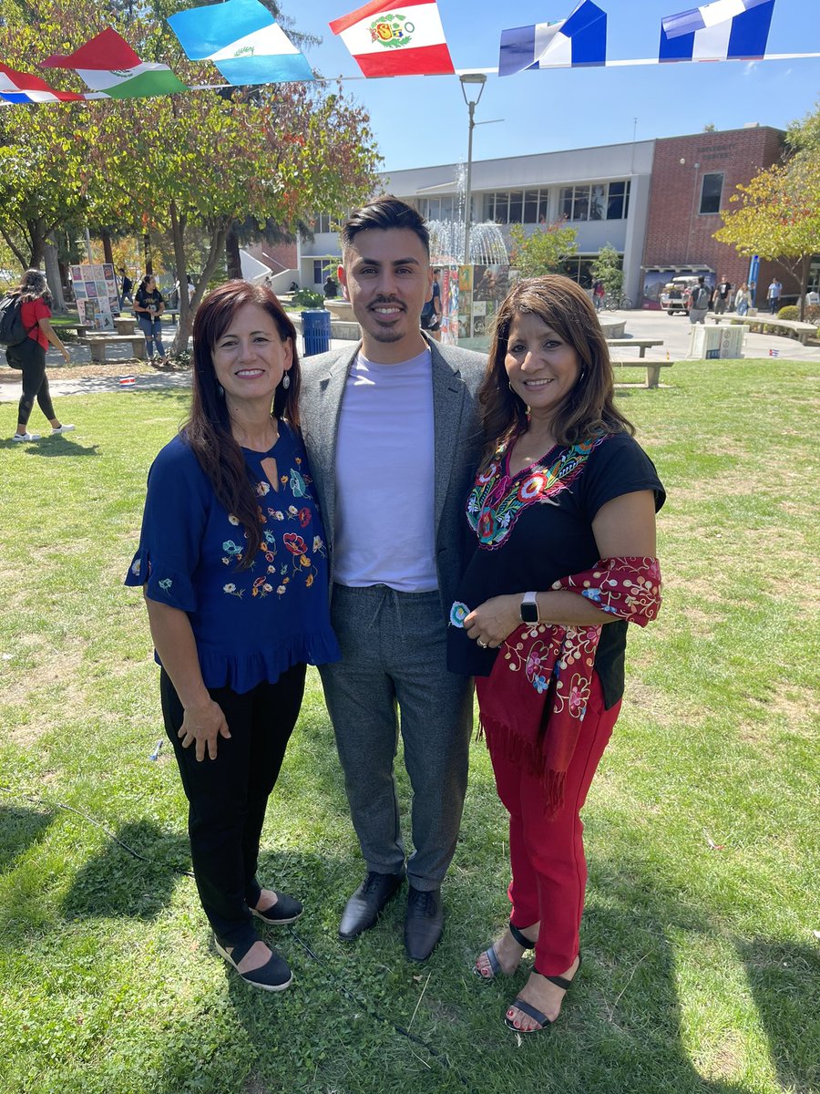 In celebration of #HispanicHeritageMonth at <a href="/Fresno_State/">Fresno State</a>, over 400 attendees and 30+ resources and services joined us at La Bienvenida.

Shout-out to Fresno State LFSA executive board for hosting La Bienvenida 2022.

#HSI #Diversity #FresnoState #Inclusion