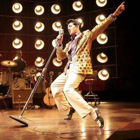 Geeky_ng's tweet image. When it comes to being an entertainer, I don’t think any other is greater than Elvis Presley and Michael Jackson.