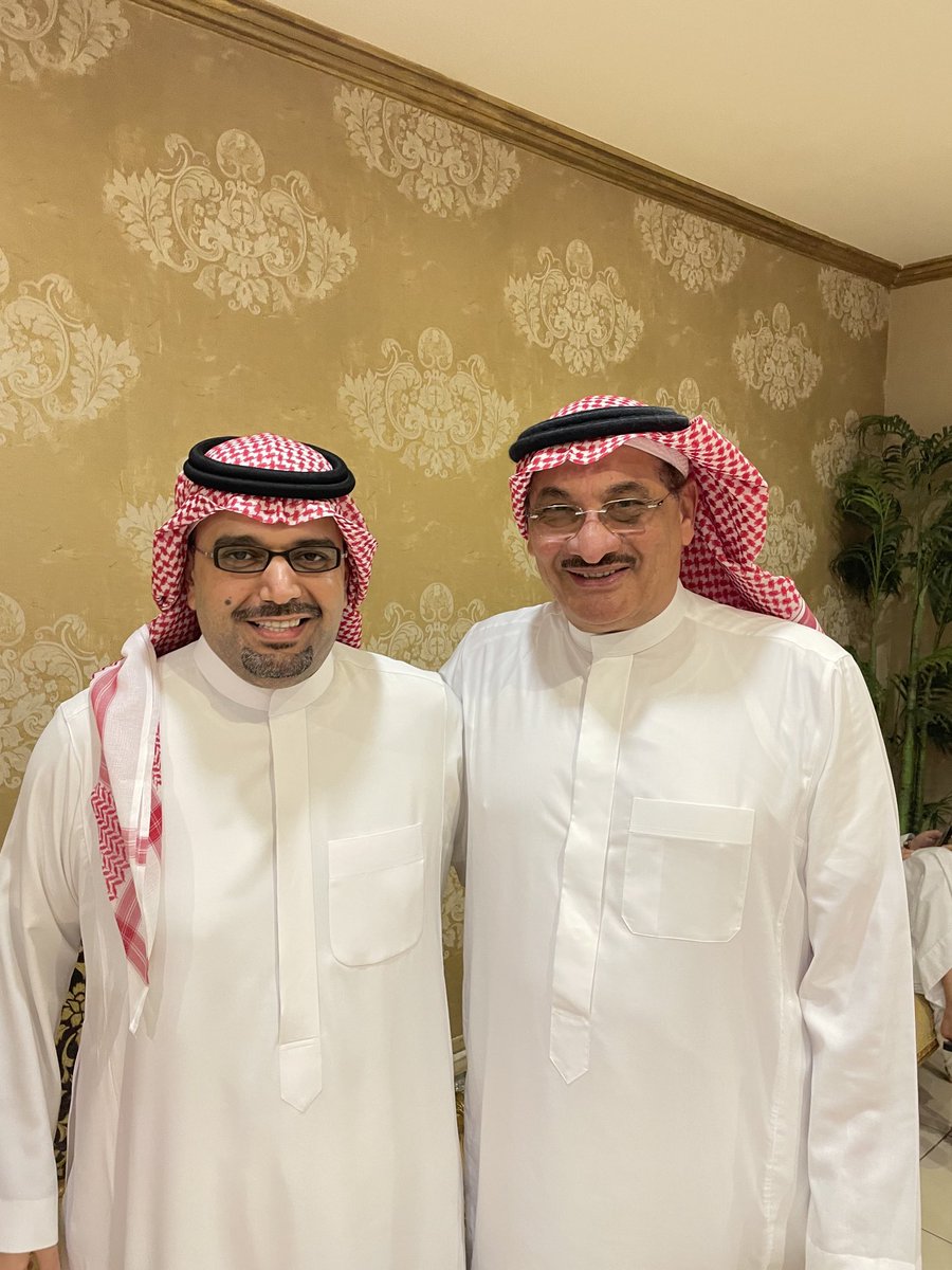 مع الحبيب الامير فيصل بن خالد في حفلة زفاف الكابتن مصطفى بصاص …الف مبروك ياكابتن زفاف مبارك وحياة سعيدة بأمر الله.