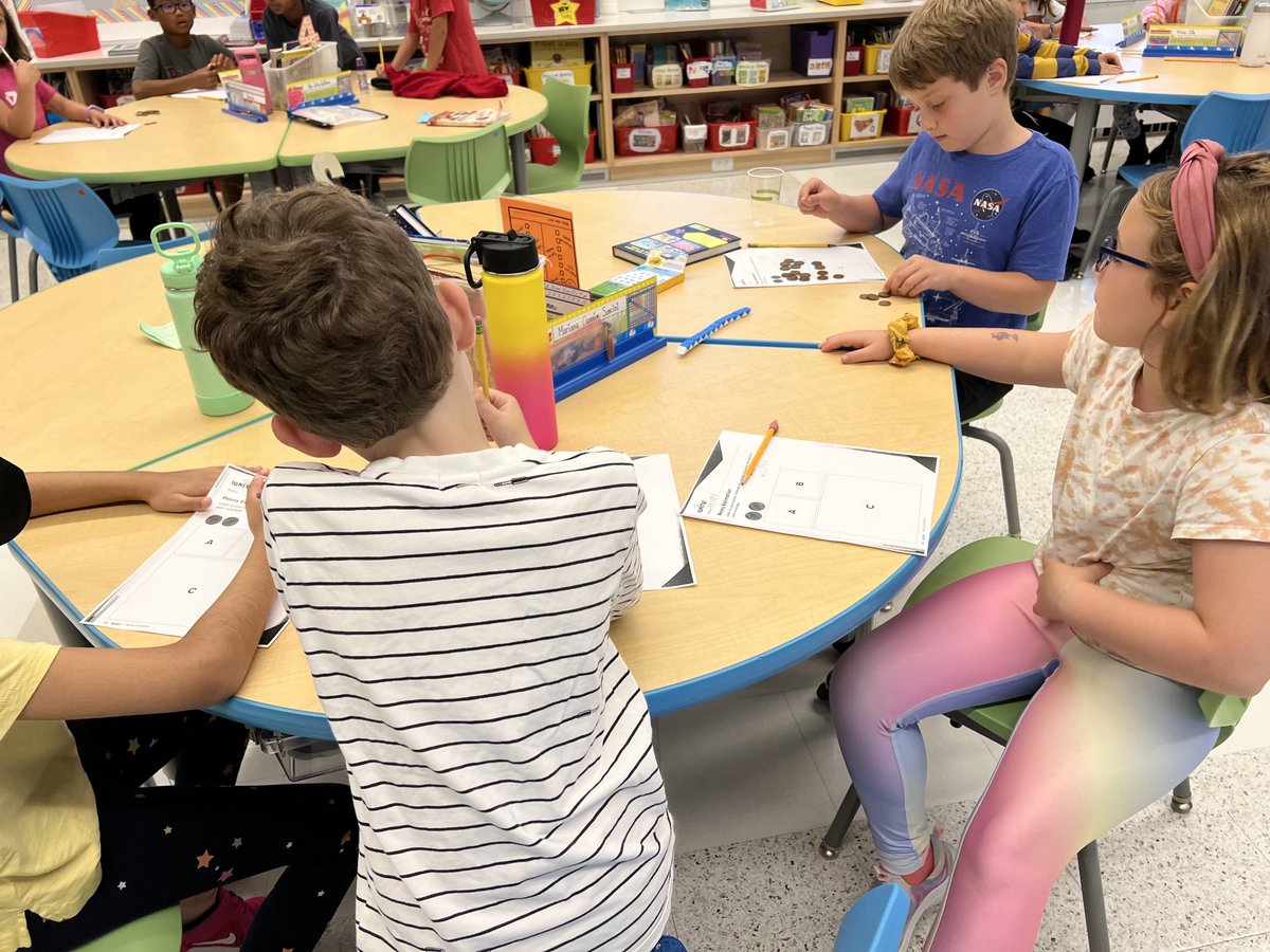 4deppertga's tweet photo. 3D launched Unit 2 today with an Ignite activity! We discussed the importance of estimation and how we can use what we know about one problem to help us solve others! 💥#greenacrespride https://t.co/Ue7e2qBw00