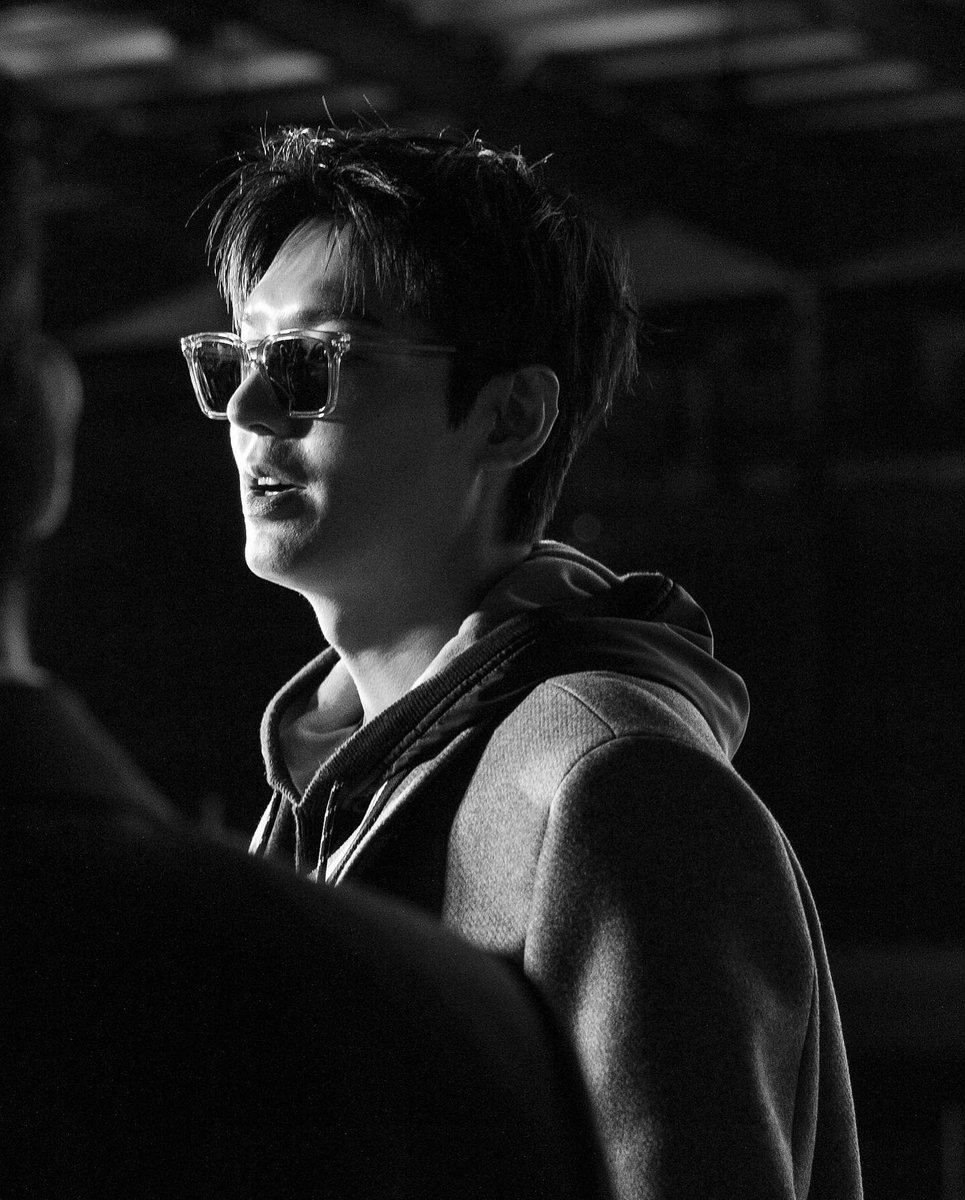 DA_LMH's tweet photo. Repost @anumphotography

@ActorLeeMinHo at @HUGOBOSS 

#LeeMinHo #Boss #MilanoFashionWeek 

https://t.co/dp7L485dWV https://t.co/pDwTXGSNN5