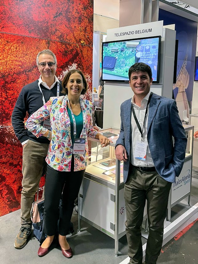 🚀<a href="/IACParis2022/">IAC Paris 2022</a> - #SpaceforAll 🛰
Skywin #AIR &amp; #SPACE et ses membres sur le stand #BelgiumSpace 🇧🇪
📷Focus(4/4) sur 3 Membres  : <a href="/LambdaXsa/">Lambda-X</a> <a href="/rheagroup/">RHEA Group</a> <a href="/TelespazioBe/">Telespazio Belgium</a>