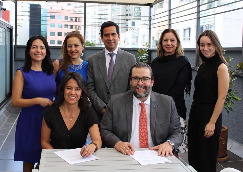 INCAM_Abogados's tweet photo. En días pasados se llevó a cabo la firma de alianza entre el BJS del  @INCAM_Abogados y @EarlyInstitute, para beneficio de mujeres que sufren Discriminación Laboral por Embarazo así como apoyo para niñas y niños de México. ¡Agradecemos esta gran labor social! https://t.co/rigDGZnCGW