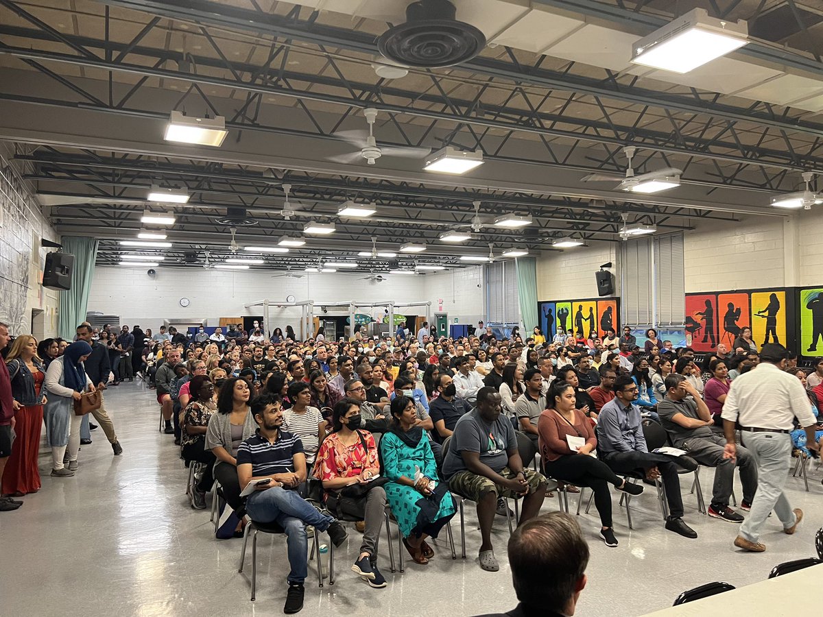 Well attended BTSN <a href="/TJ_pawesome/">Thomas Jefferson MS</a> Met some amazing parents!! Go Jaguars 🤗🤗<a href="/A_Emden450/">Antoinette Emden</a>