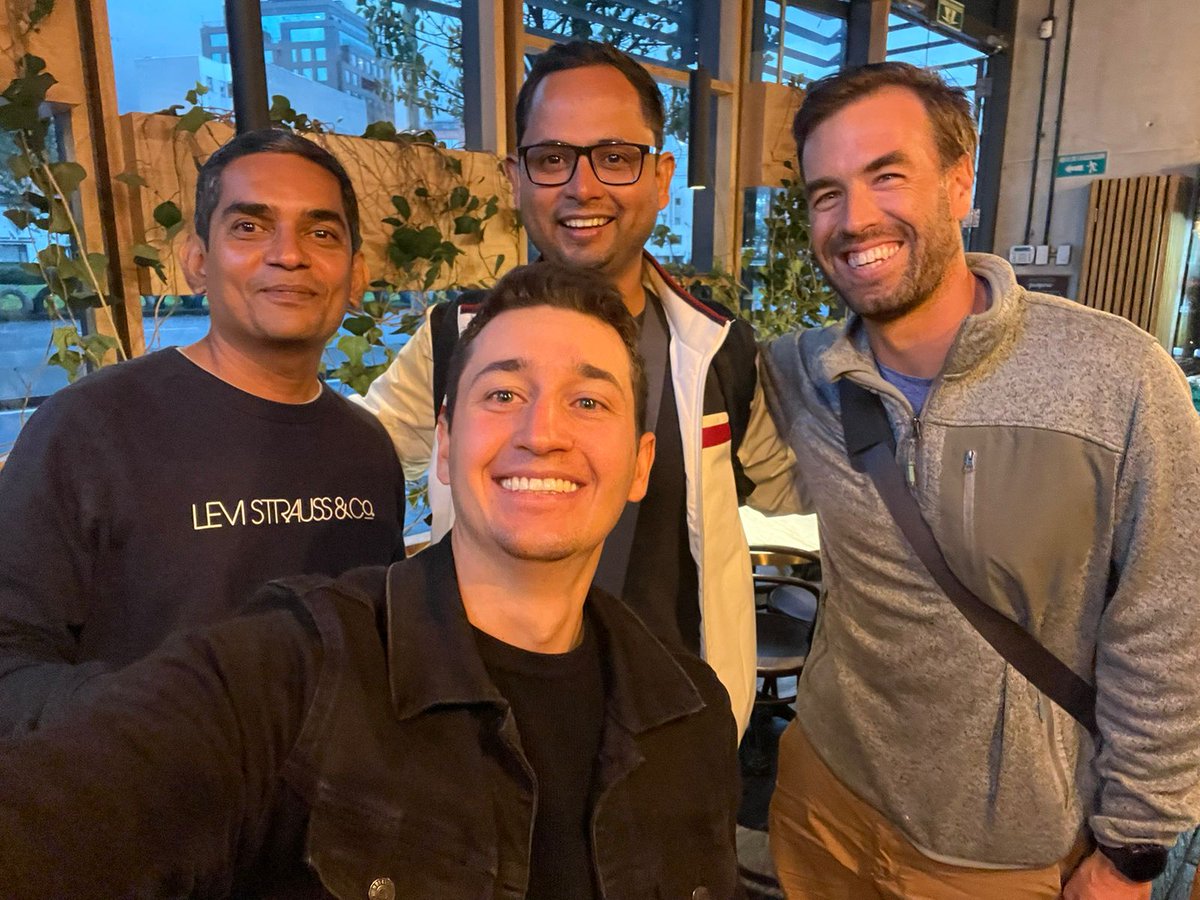 shukla__amit's tweet photo. Today we met with Julio, a young entrepreneur with a lot of positive energy and passion for contributing more to Edtech space. Looking to seeing you again.

@jb376 @drdepies 
@Booklickoficial https://t.co/PgXKt3SOZV