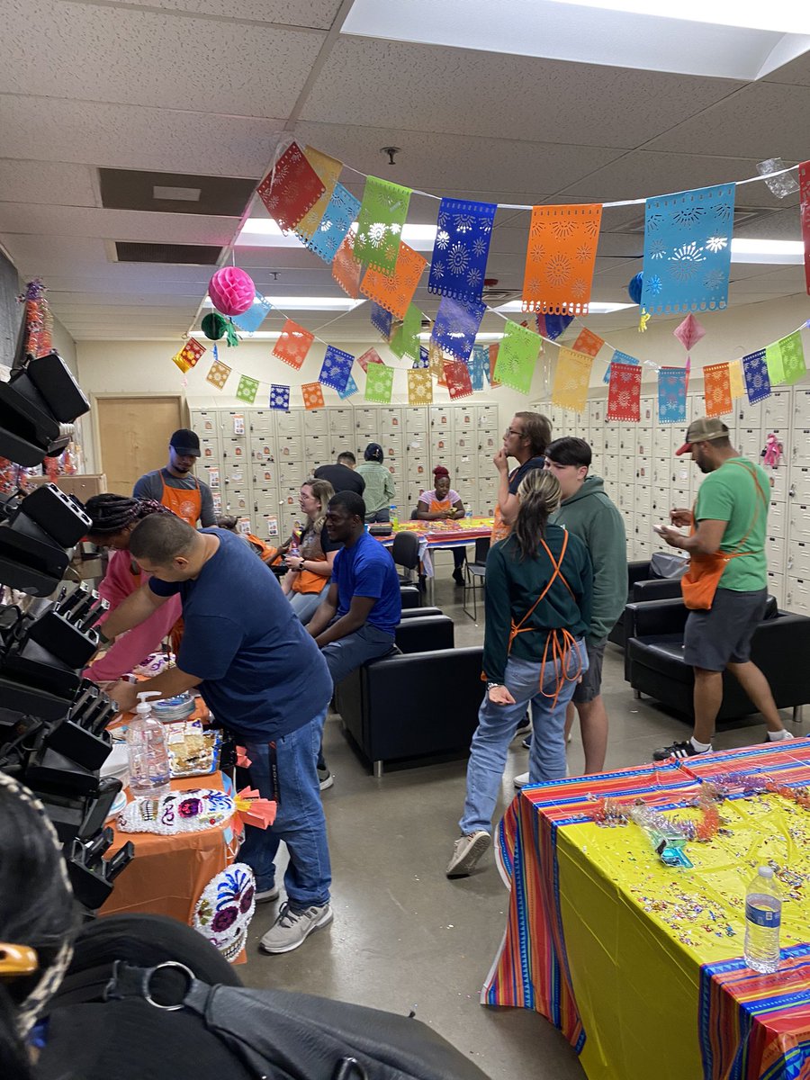 JosiahJavier's tweet image. Overnight success sharing celebration day 1 @WillWea47438262 @RubenRod17 @Ashleyaa540n @HDMidland_0561 #successsharing
