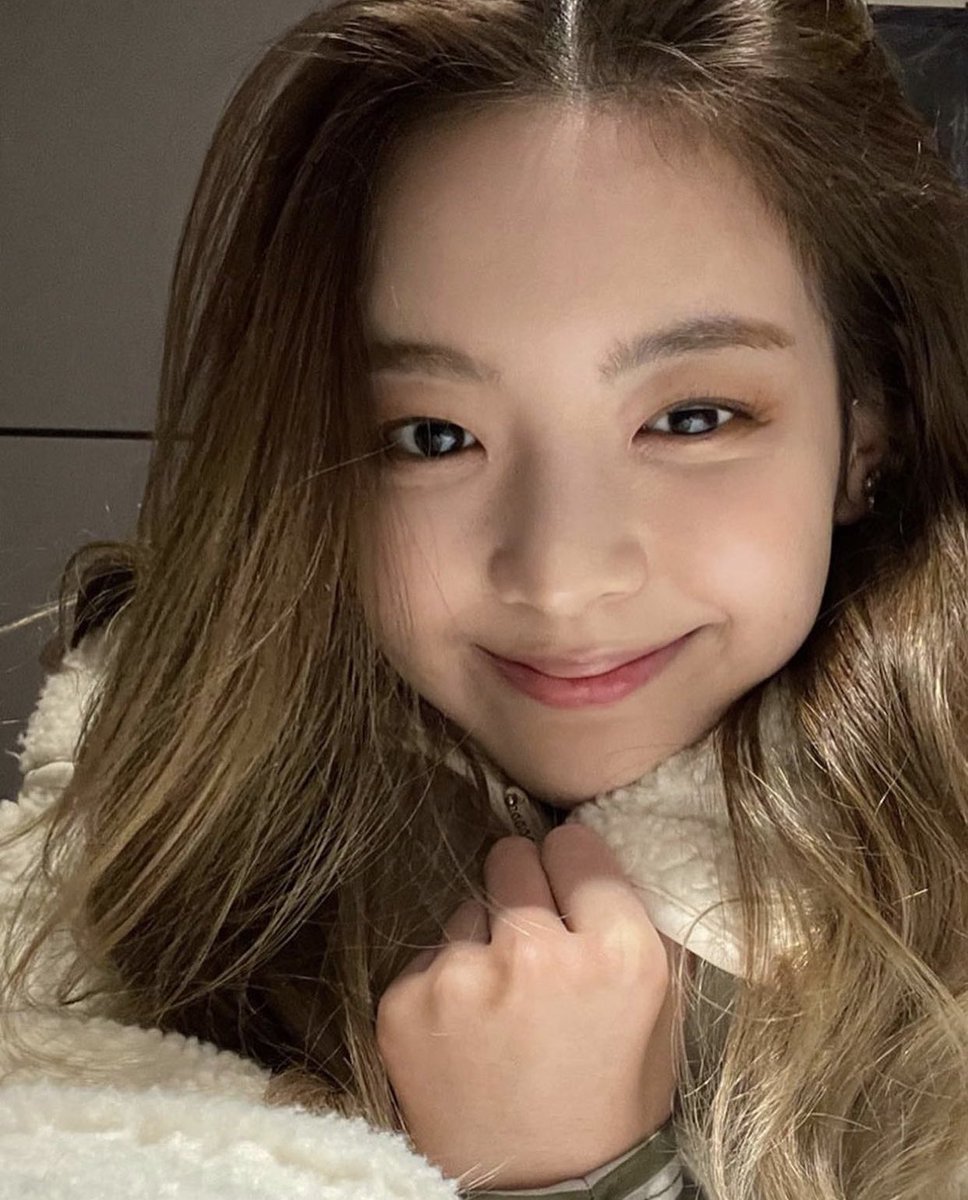 rowanderland's tweet photo. #wanderfleet landed 🛬 , showered, and now dinner time ~ https://t.co/TBYGhaVZ5L
