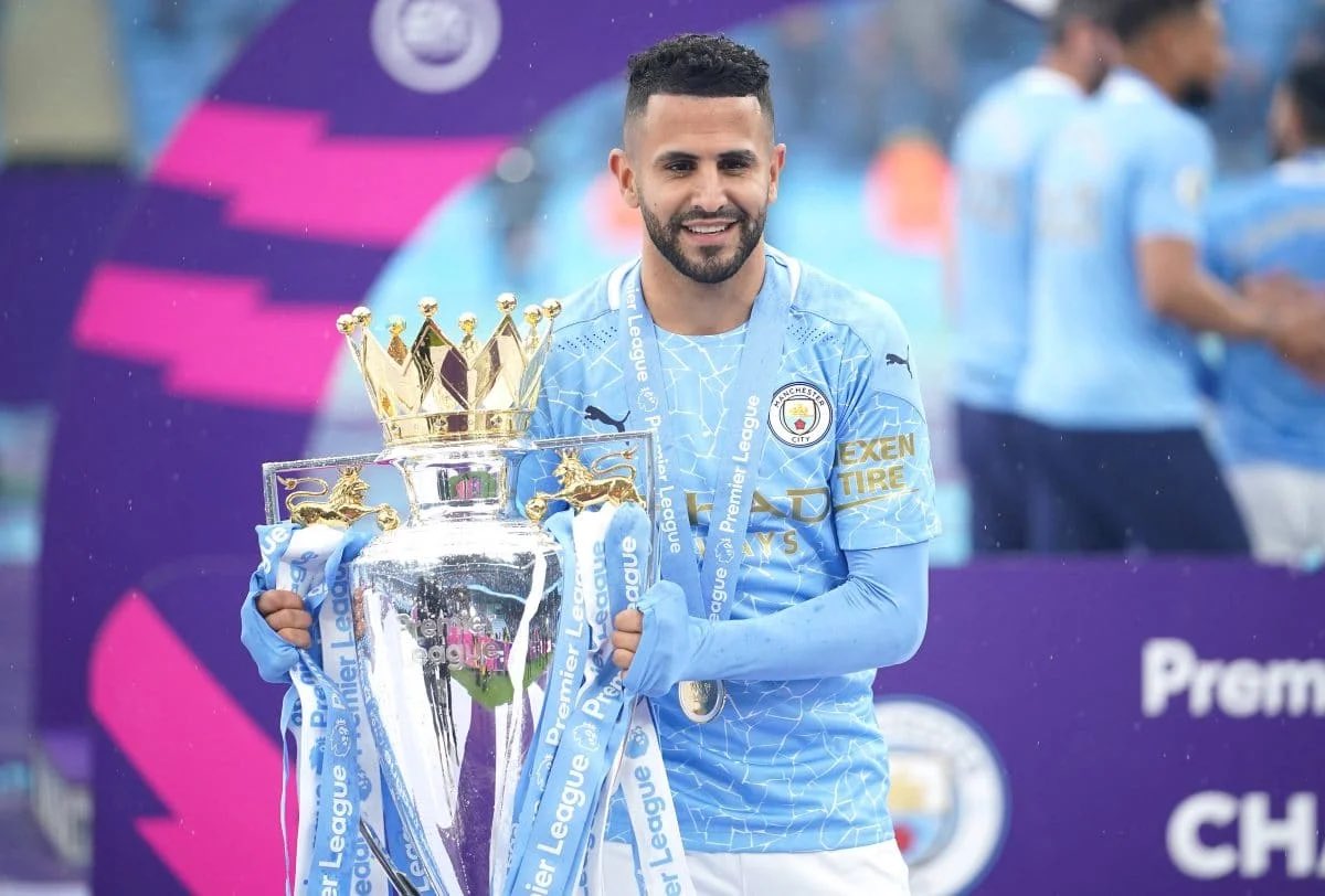 FraudiolaFPL's tweet photo. Big man Mahrez wants to retire here and some City fans out here slandering him after a few average performances. Have some shame https://t.co/dIg9GTwKu9