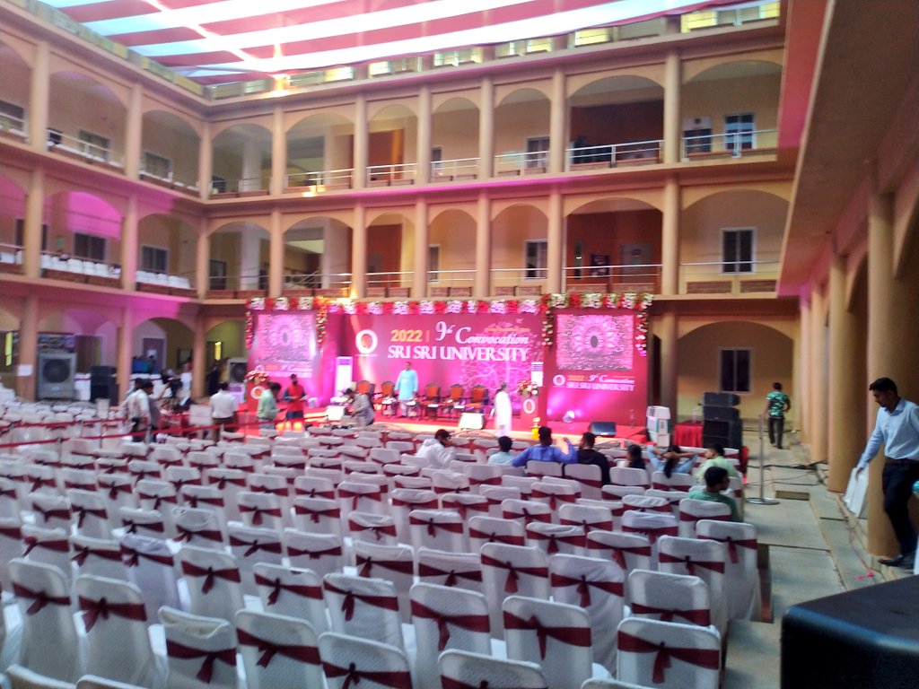 SriSriU's tweet photo. .#Convocation2022: The stage is set for one of the most awaited events of #SriSriU. It's Convocation Day, the first big milestone in a students academic career. Join us on

Facebook live: https://t.co/8LWBp1cYrU

#SSUConvocation #Batchof22 https://t.co/GgQDIRuukM