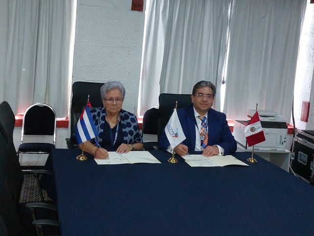 ContraloriaPeru's tweet photo. En el marco de #AsambleaOLACEFS, Contralor @NelsonShackPeru suscribe convenios de cooperación con #EFS de @ContraloriaCuba🇨🇺, @Contraloria_gt🇬🇹 y @Contraloriabo🇧🇴 y establecen marco general para facilitar colaboración y fortalecimiento institucional en materia de fiscalización. https://t.co/HN1w1cwuCX