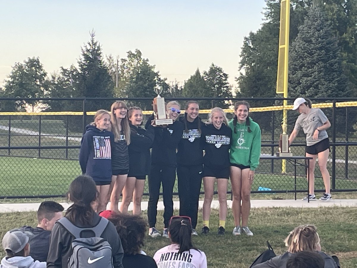 Congratulations to the 2022 intercity girls cross country champions!!!!