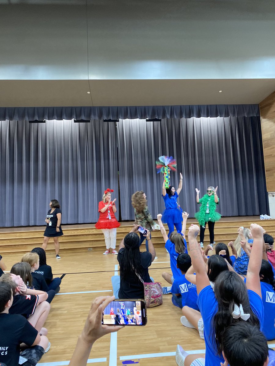 Mrs_Molinos's tweet photo. 3rd-5th Pep Rally @campbellcubs #ACEcubs https://t.co/8MEZgUN1sa