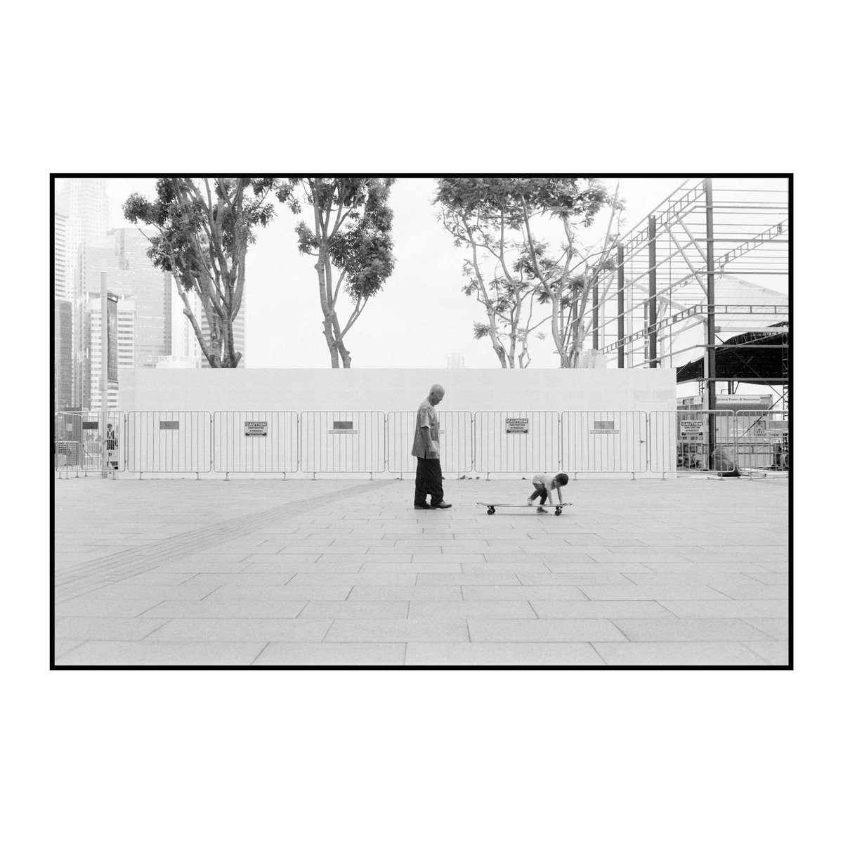 One on One tutorial with Grandpa☺️
🎞 @orwofilm UN54
📷 Konica IIIa
👨‍🔬 @ilfordphoto Ilfotec-HC (1+63), 7:30 mins, 20C
#orwoun54 #orwo #konicaIIIa #konica #35mmfilm