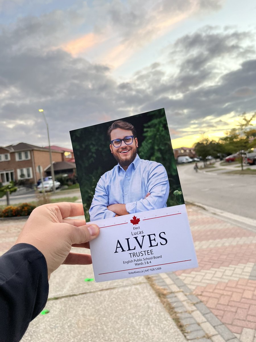 VoteAlves's tweet photo. And that’s a wrap for tonight folks! 

Wonderful brisk evening, great to chat with residents ahead of the rough weather. ⛈🌩

Remember to roll up windows in your cars, tie down patio furniture and close windows at home.

Stay safe #Mississauga!

#VoteALVES #RootedinCommunity https://t.co/lvOSlnAlR4