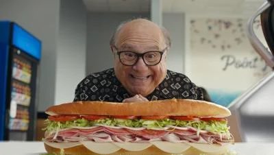 teitstweets's tweet photo. I thought he preferred to make the hoagie in his mouth https://t.co/XE5ntCYBN6
