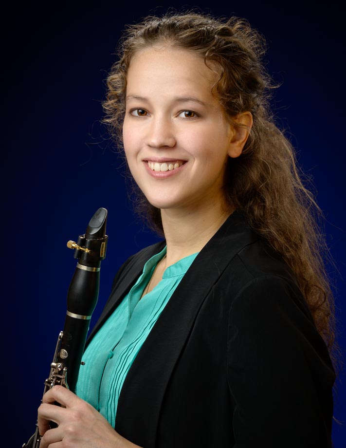 ProsserPrincess's tweet photo. Sweet music! - https://t.co/eofdKTleWG #ClassicalSuites #AngeliquePoteat #JazzALaCarte #JALC #RyanMeagher #WillyWonka #WW #FloatingLollipops #BalloonRallyWeekend #ProsserMemorialHealth #JadesBritishGirlTreats #TourProsser #HistoricProsser https://t.co/YyBdea5pZc
