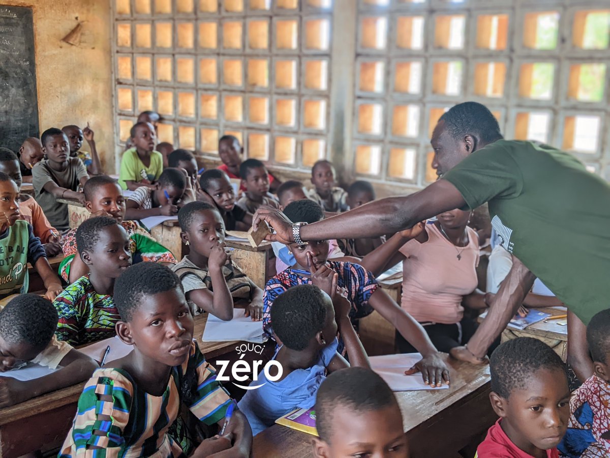 soucizero's tweet photo. Jour 2 - « L'excellence » / Djagblé 2022
Séance d'évaluation des élèves 📝sur les enseignements de la première journée📚
#Miabeeducation #Lexcellence #Djagble_2022 https://t.co/8ag8jFy633