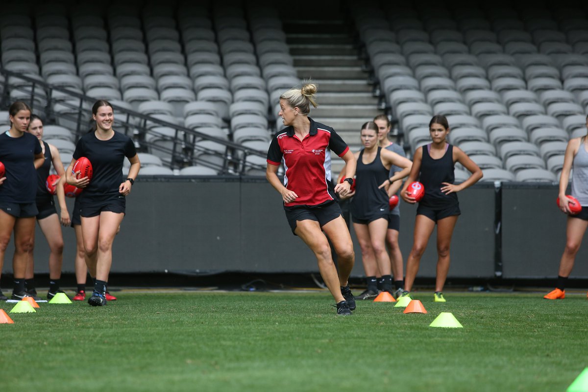 LaTrobeSEM's tweet photo. Original Research: @Knee_Howells &amp; the team aim to ⬆ the use of an injury prevention program (Prep to Play: https://t.co/waMWRs9Yiq) in women's community football!

@NHMRC partnership project @latrobeuni &amp; @afl @medibank @apaphysio @SMA_News @ACSEP_

📰https://t.co/qb946Yo9mh https://t.co/aOd96PLcT0