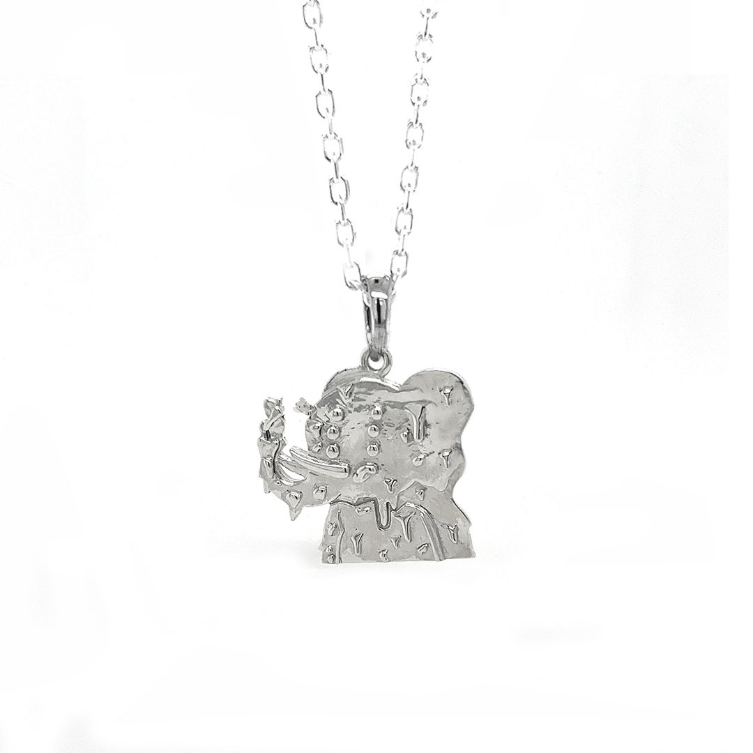 3L3NFT's tweet photo. 🔥 GIVEAWAY TIME 🔥

Giving away this necklace to a lucky winner!!

🐘 Must be a holder
🥜 Follow @3L3NFT &amp; @BazJewelry 
🐘 Like &amp; RT
🥜 Tag the $Nut Gang or who should join! https://t.co/w60lPcqJ7q