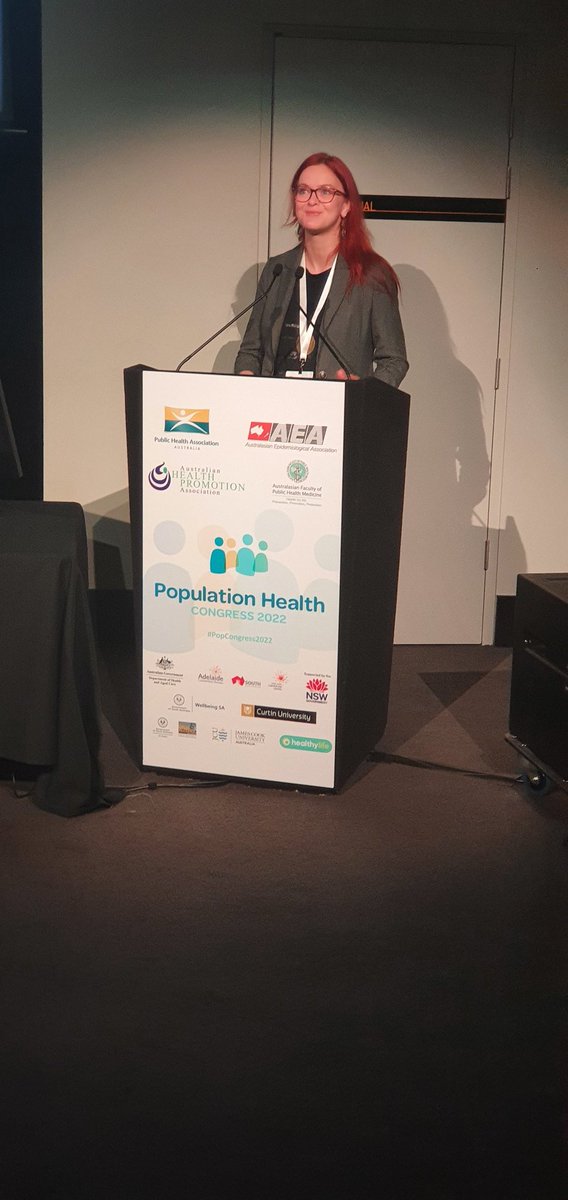 @drklamb from the <a href="/MischHub/">MISCH Research Hub</a> presenting her research work on the impact of socioeconomic status on relationships between 20-minute neighbourhoods and health outcomes at #PopCongress2022
<a href="/unimelbMSPGH/">Melbourne School of Population and Global Health</a>