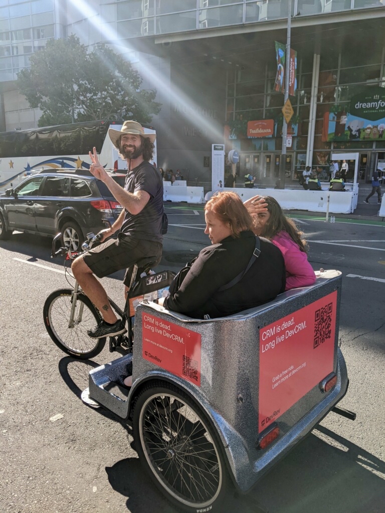 madhukarkumar's tweet photo. Did you catch a free ride at #Dreamforce this week? https://t.co/moQhsaPELi #DevCRM https://t.co/CHhM5Xsvxu