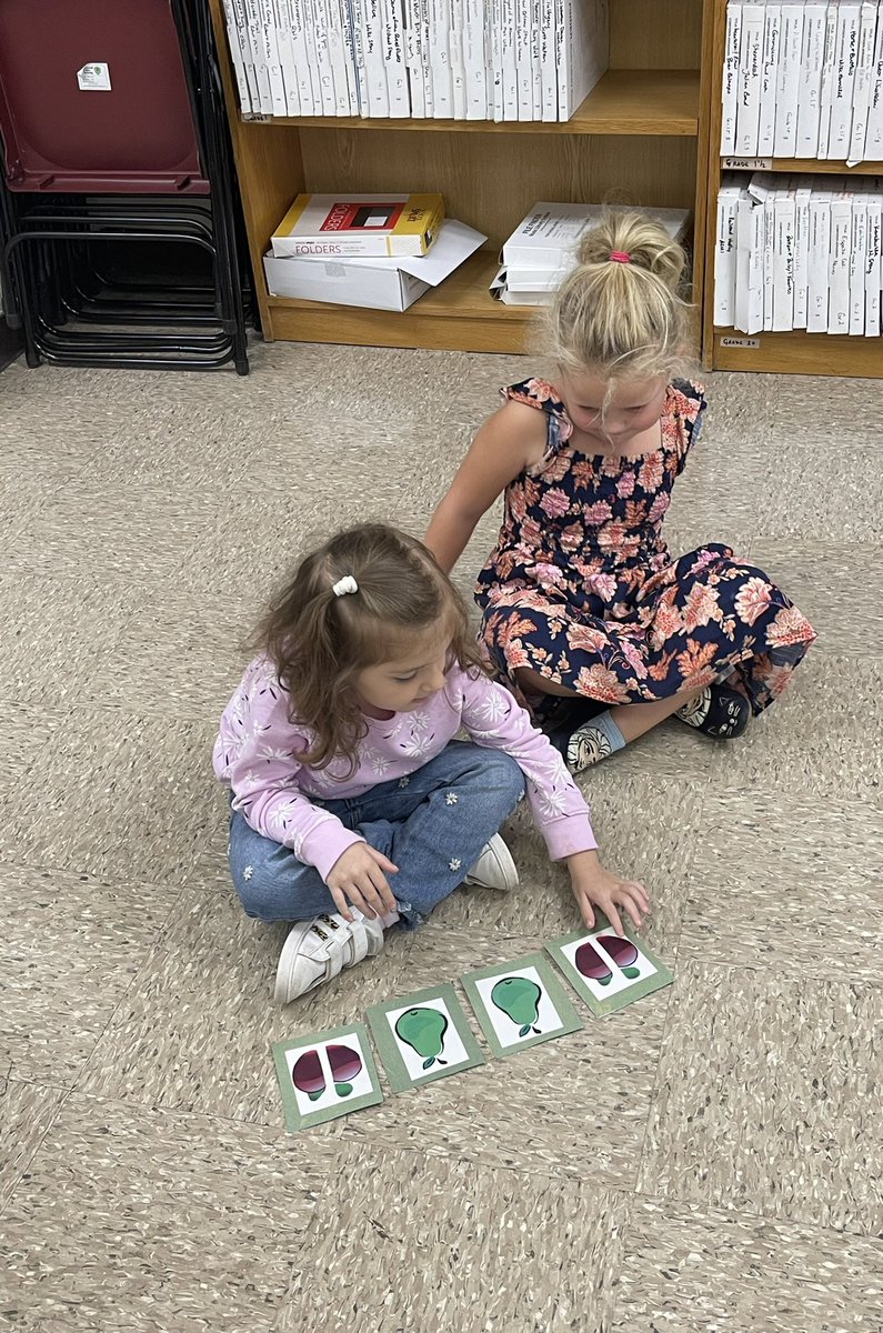 Region6Music's tweet image. Kindergaten students at JMS explore apple and pear rhythms! 🍎 🍐 @pamphelans