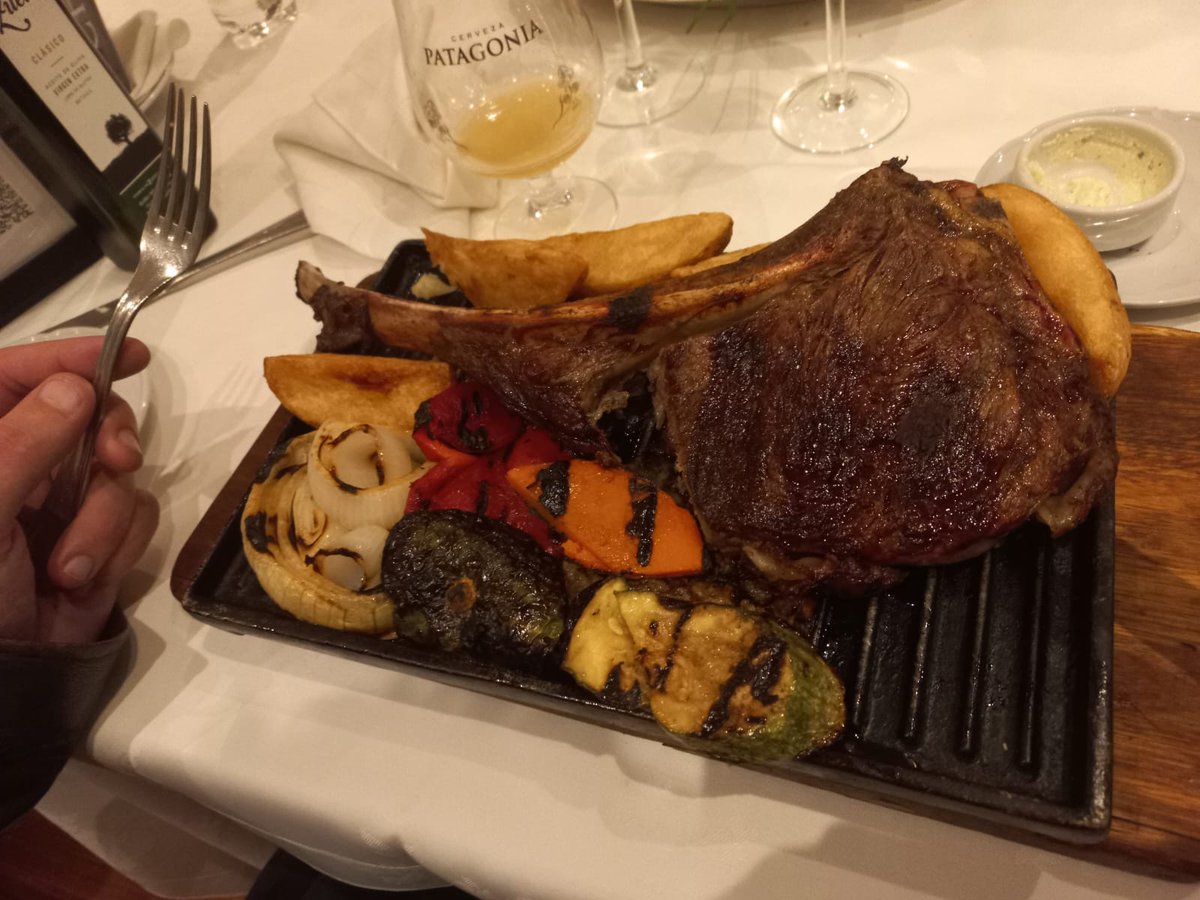 FocusLight15's tweet image. Se come bien en Argentina herrrrmano. (Siempre me parecieron unos boludos lo que subían fotos de comidas pero este corte ni sabia que existia y me flasheo)