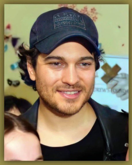 #HappyBirthday  
<a href="/cagatayulusoyy/">Çağatay Ulusoy</a>
 #CagatayUlusoy 💥🥂🎂🎉🎊🪅🎈🇹🇷🇦🇷❤️