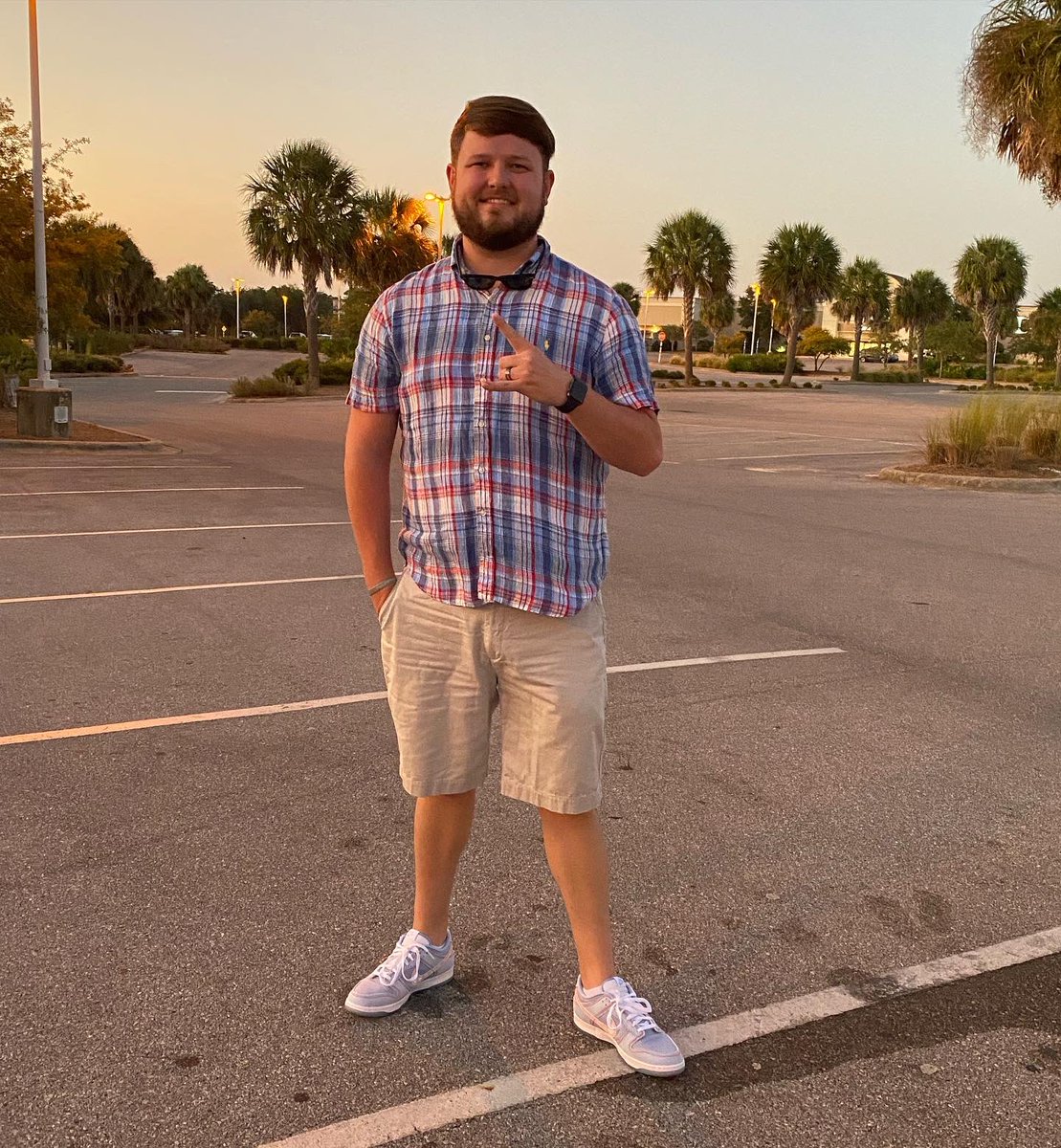 MayoTuck's tweet photo. Mayo broke out the Union Dunks on the first night of vacation #sneakerhead #sneakerheads #nike #union #dunks #kotd #kicksonfire #kickstagram #kicksoftheday https://t.co/iGegfZ8A3J