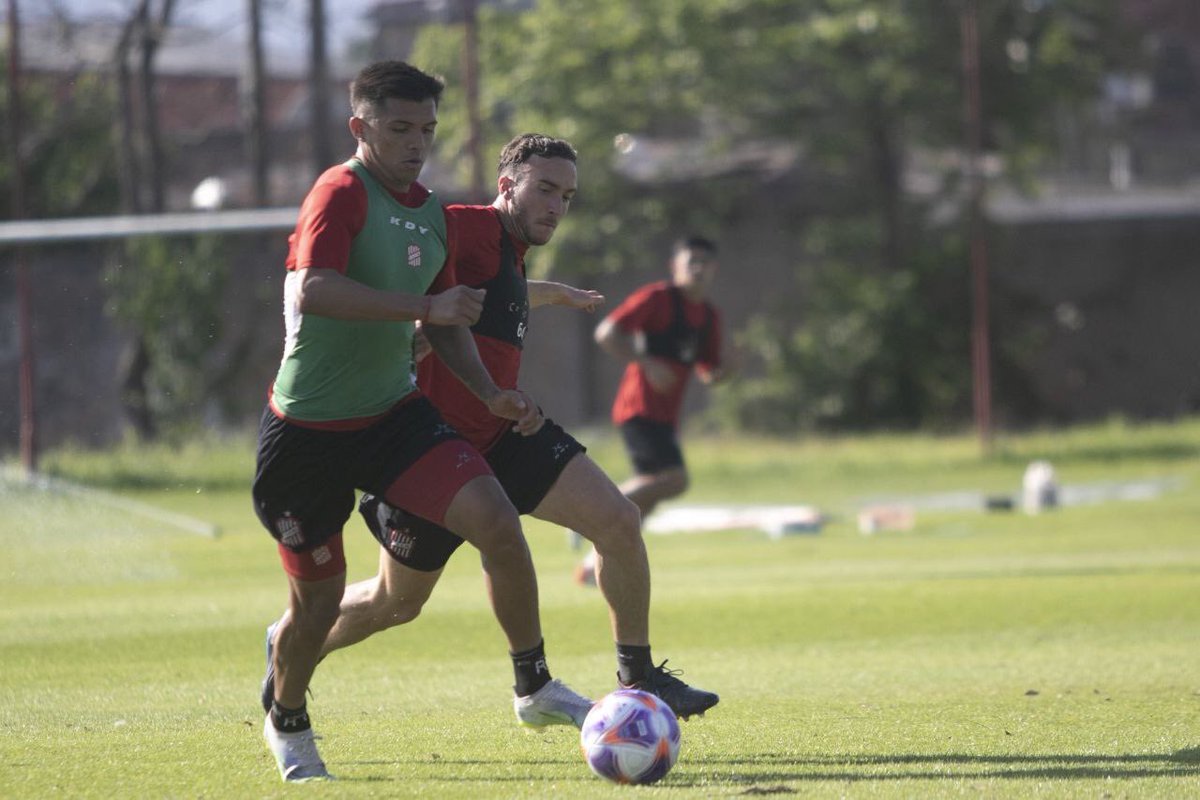 CASMOficial's tweet photo. No se descansa 👊

Cada vez falta menos para volver a nuestra casa 🤩

#VamosCiudadela 🇦🇹 https://t.co/6zEyF9OTTC