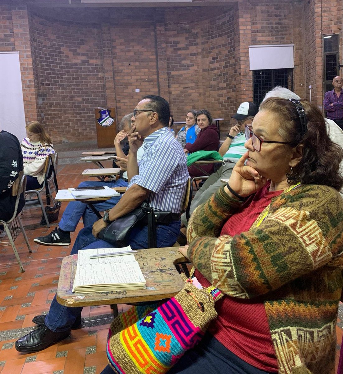 En el Consejo Comunal seguimos trabajando juiciosamente por el bienestar de la comuna, con proyectos de salud e inclusión hacemos un territorio con calidad de vida para sus habitantes🏘