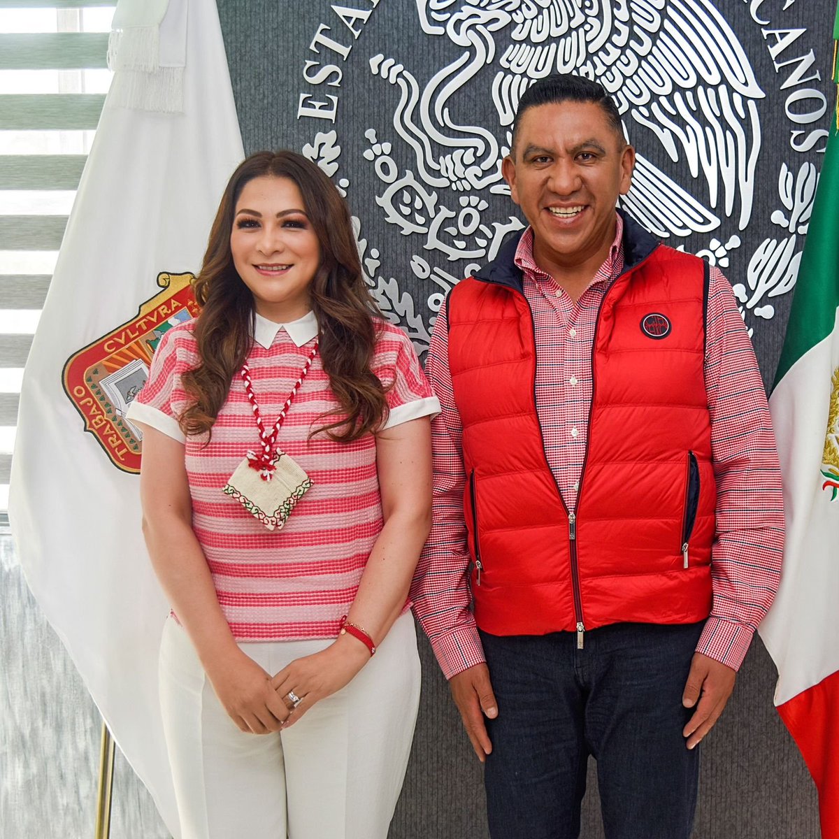 MyrnaGarciaMx's tweet photo. 💜 Agradezco de manera personal e institucional al Cabildo de #SanFelipeDelProgreso y al presidente municipal @JavierJeronimoA por la invitación a la #SesiónOrdinaria en la que rindió protesta José Ángel Hernández Cárdenas, como #DefensorMunicipal de #DerechosHumanos. https://t.co/d5UT7LEqVW