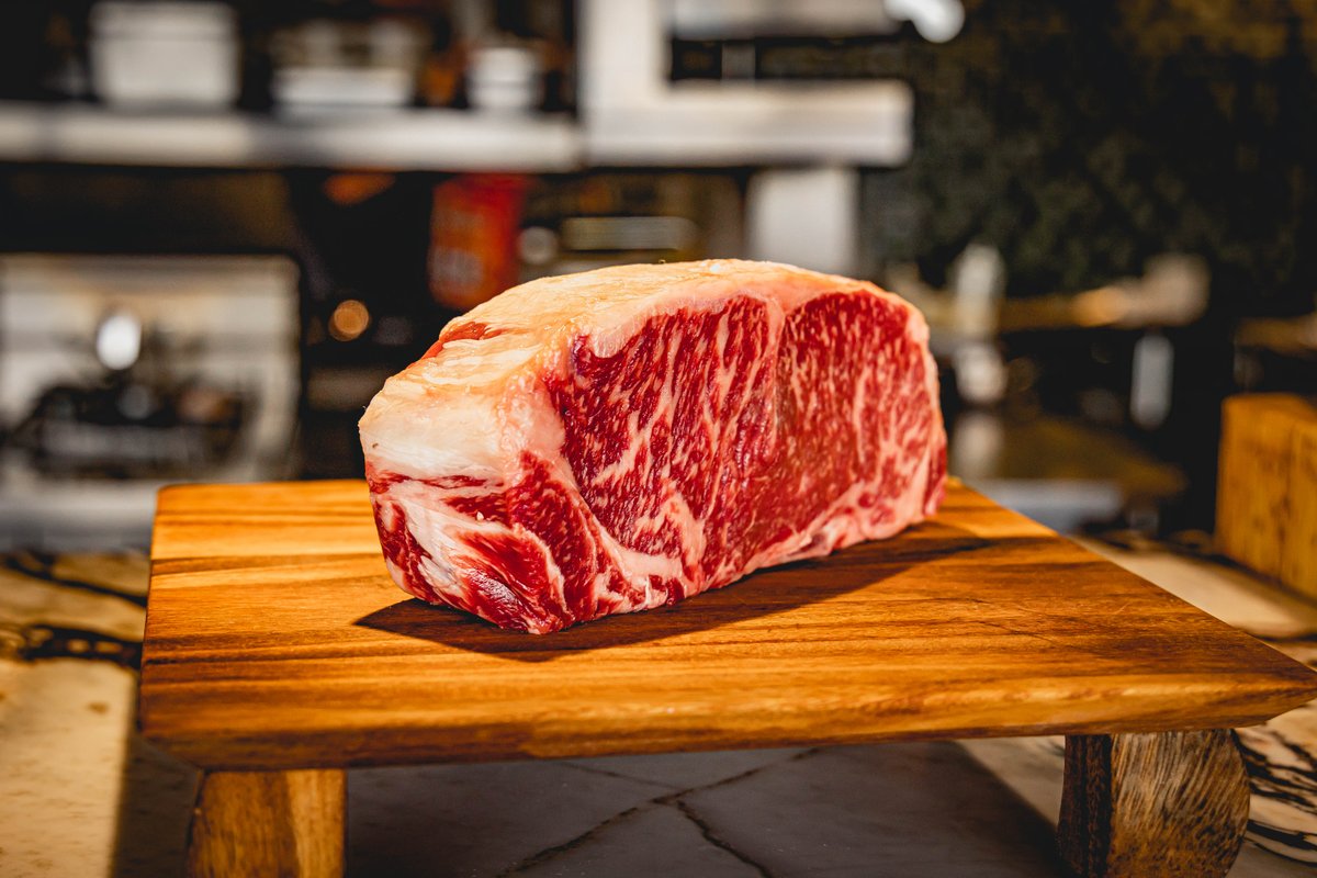 HighlandsDet's tweet photo. Our 16 oz New York Strip Wagyu, Bone Out and dry-aged, from Sugarbush Farms.🥩Don't miss out on our Reserve Steaks Menu. https://t.co/VPp1KYVE1T