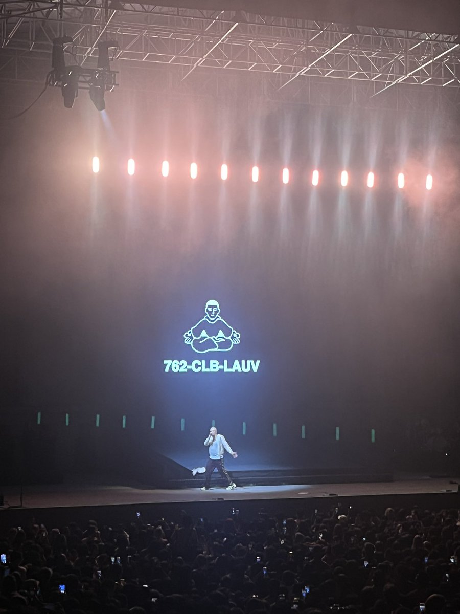 kimmoyx's tweet photo. Throwback to Lauv’s concert @lauvsongs actually started to get to know more about him after this concert. Meditation for mental health! https://t.co/QjKmjXp6fl