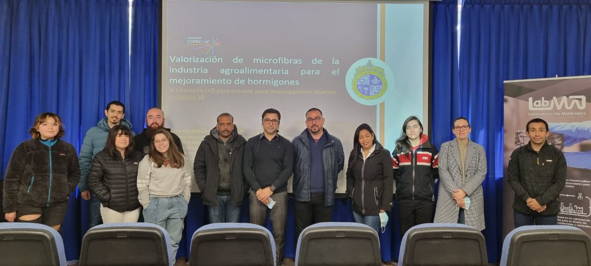 civilubb's tweet photo. 💥 Algunas 📸 del segundo seminario LabMAT 🙌 sobre 🧬 Valorización de microfibras de la industria agroalimentaria para el mejoramiento de hormigones, dictado por el Dr. Gerardo Araya-Letelier 👏 @JoseLabMat
✅ #DICA #UBB #YoSoyDica #LabMAT https://t.co/qHuqowC4ee