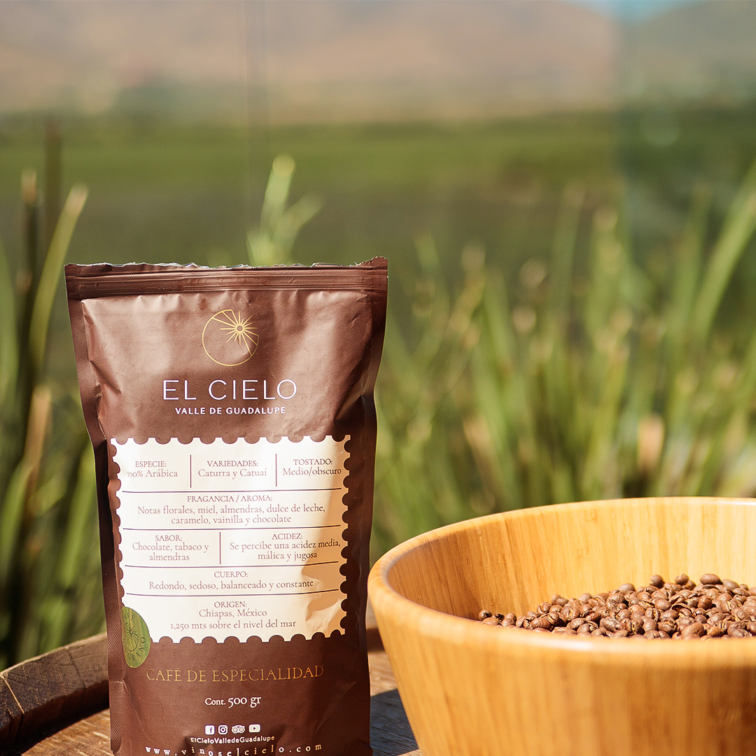 VinosElCielo's tweet photo. ¡Inicia tus mañanas con sabor a El Cielo!☕️☀✨

Conoce nuestro nuevo Café de Especialidad El Cielo✨  simplemente irresistible y  cuidadosamente elaborado a partir de granos seleccionados en Chiapas a 1,250 metros sobre el nivel del mar🌊

¡Adquiere el tuyo hoy!

#CafeElCielo https://t.co/I77wok7cEA