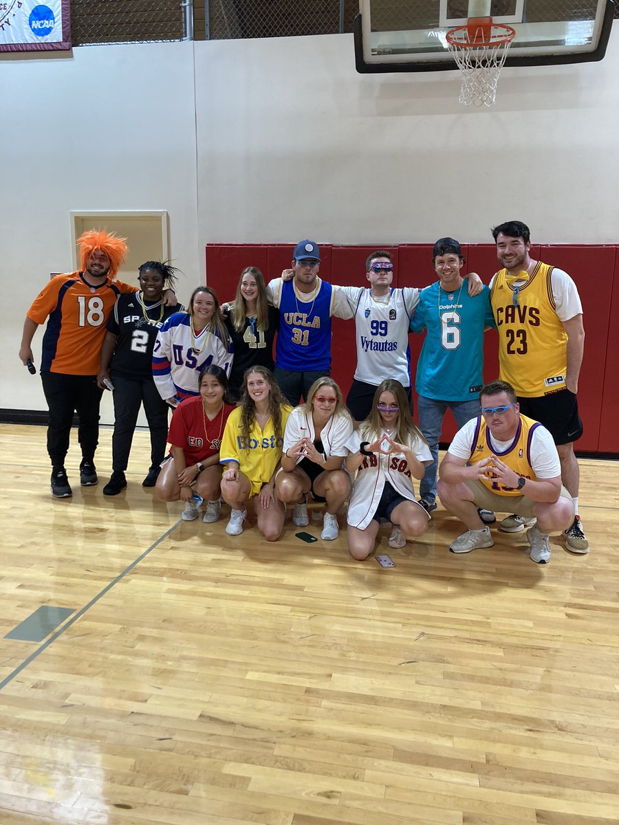 MAnthonyClem's tweet photo. The real talent is the @GoRegisPride Graduate Assistants. Represent crew! 🔥🦁💪🏼 #RegisFest https://t.co/wBh0XCKYXP