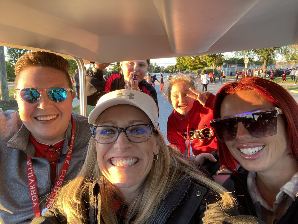Dear_Mrs_M's tweet photo. Just another #HOCO2022 memory for the books! @DrKelleyHren https://t.co/GyRqDXjJpH