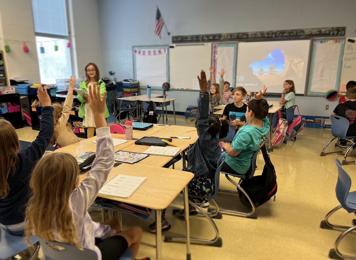 When it’s your birthday and you help plan a vocabulary lesson, how can your teacher not let you take the lead? #WCconnects @ameliatigers