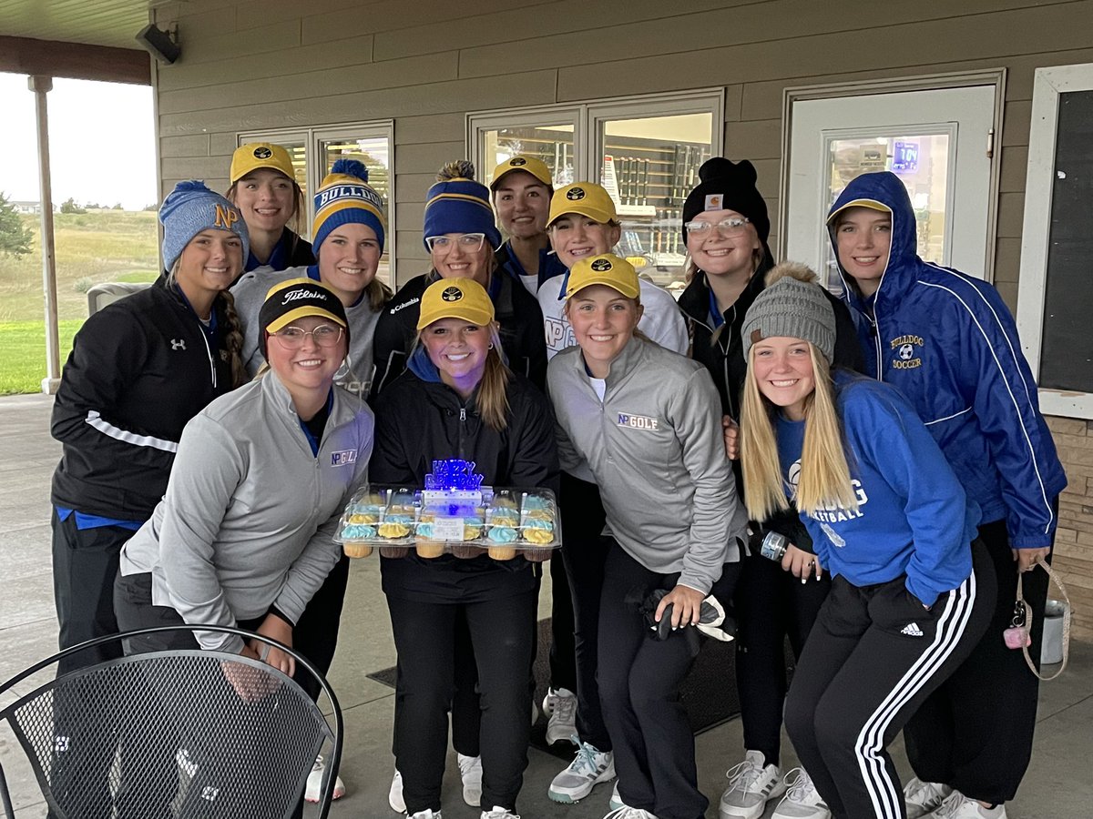 Bulldog Win!  Good Job Team.. &amp; Happy Birthday Winnie!