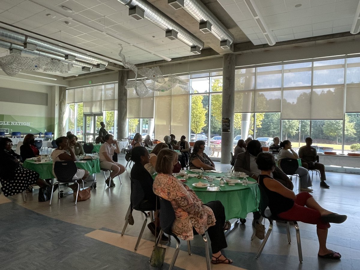 Eshé Collins tweet media