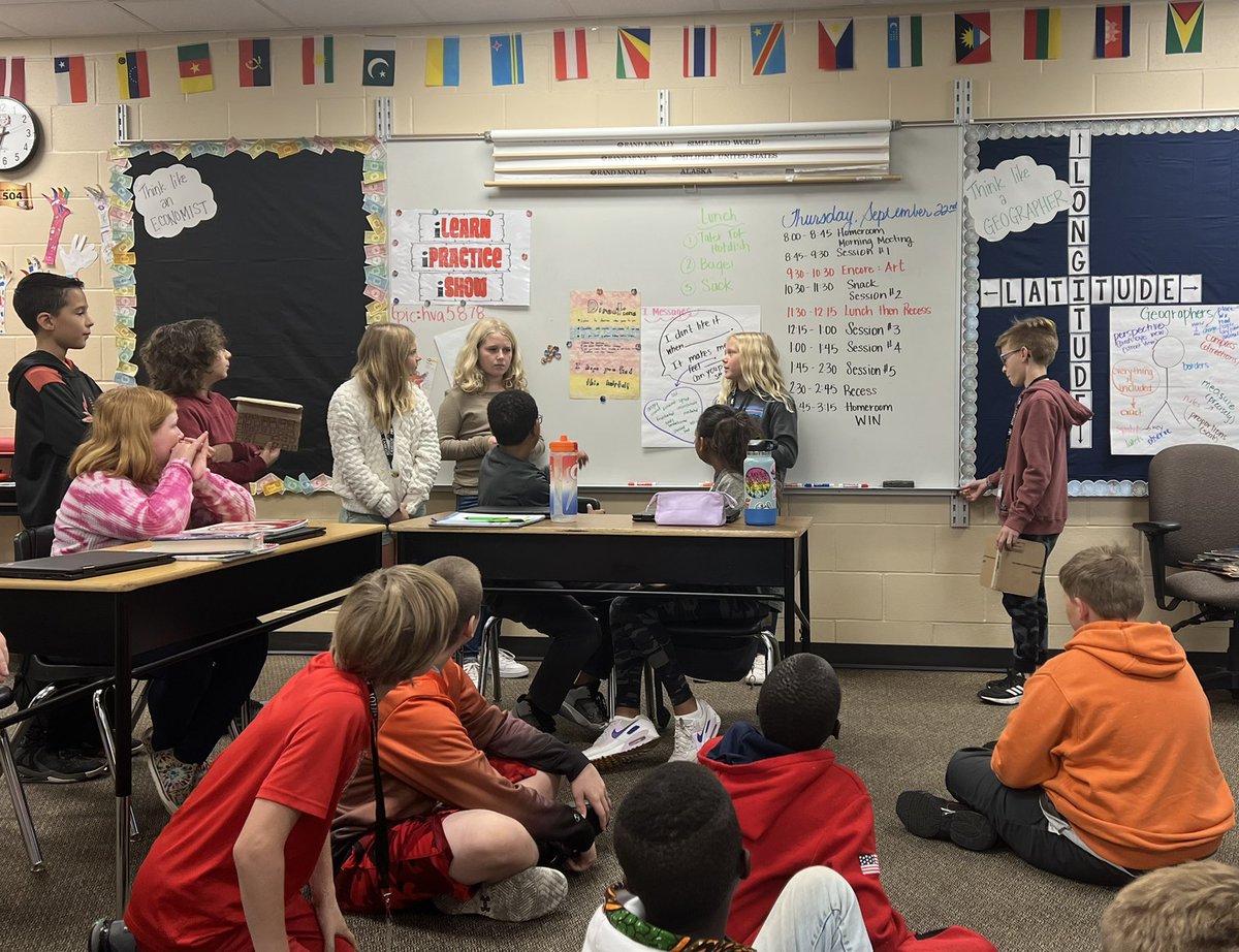 In personalized learning environments kids drive the learning in many ways, including teaching their peers a@bout expectations and procedures. #buildcommunity #CamQuest #HOM